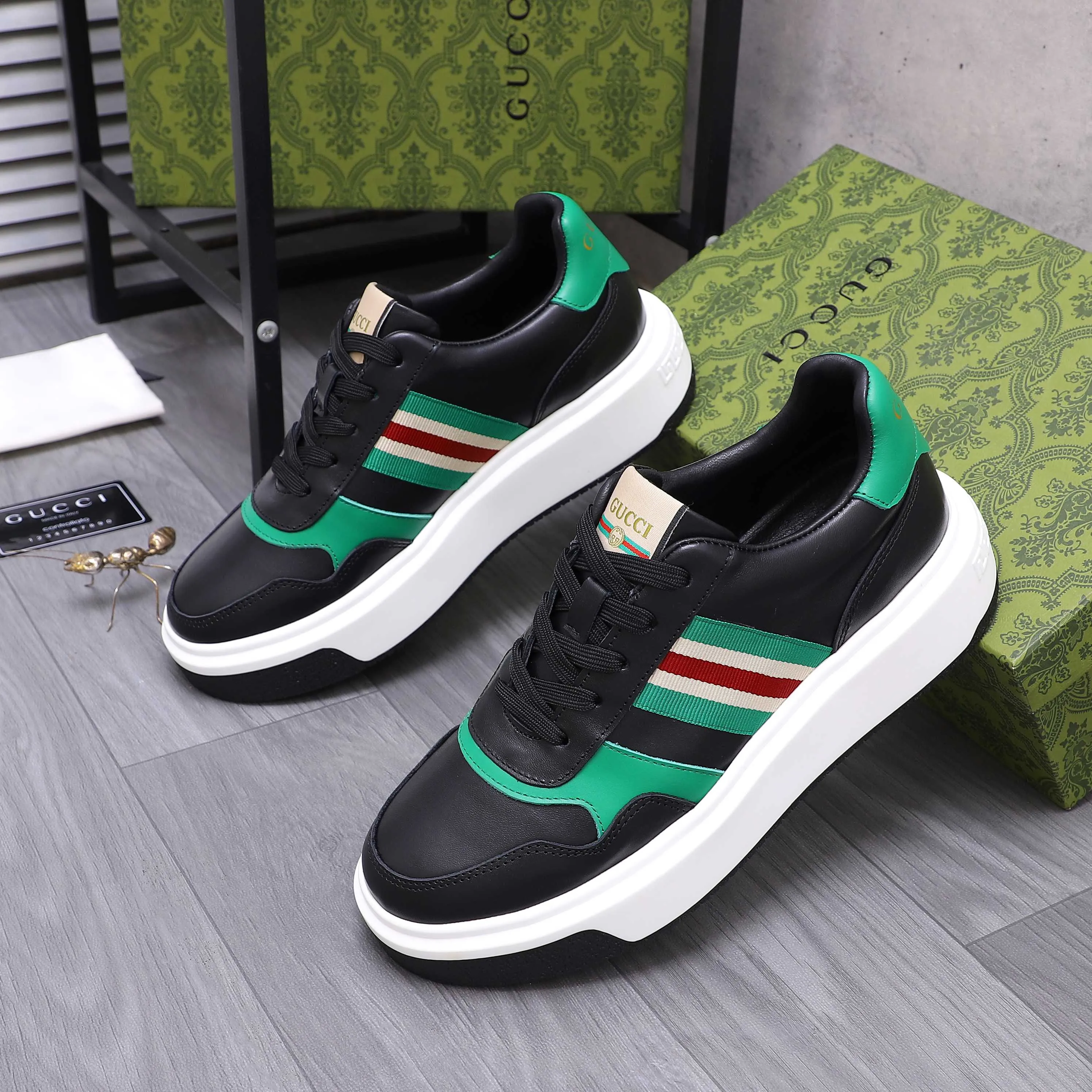 Men's shoes 💰460 Product trademark: GUCCI "Gucci" men's casual sneakers Regular size: 38-44 Product materials: Selected cowhide stitching upper, sheepskin lining, rubber outsole